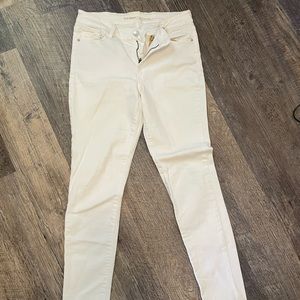 White Mid-Rise jeans